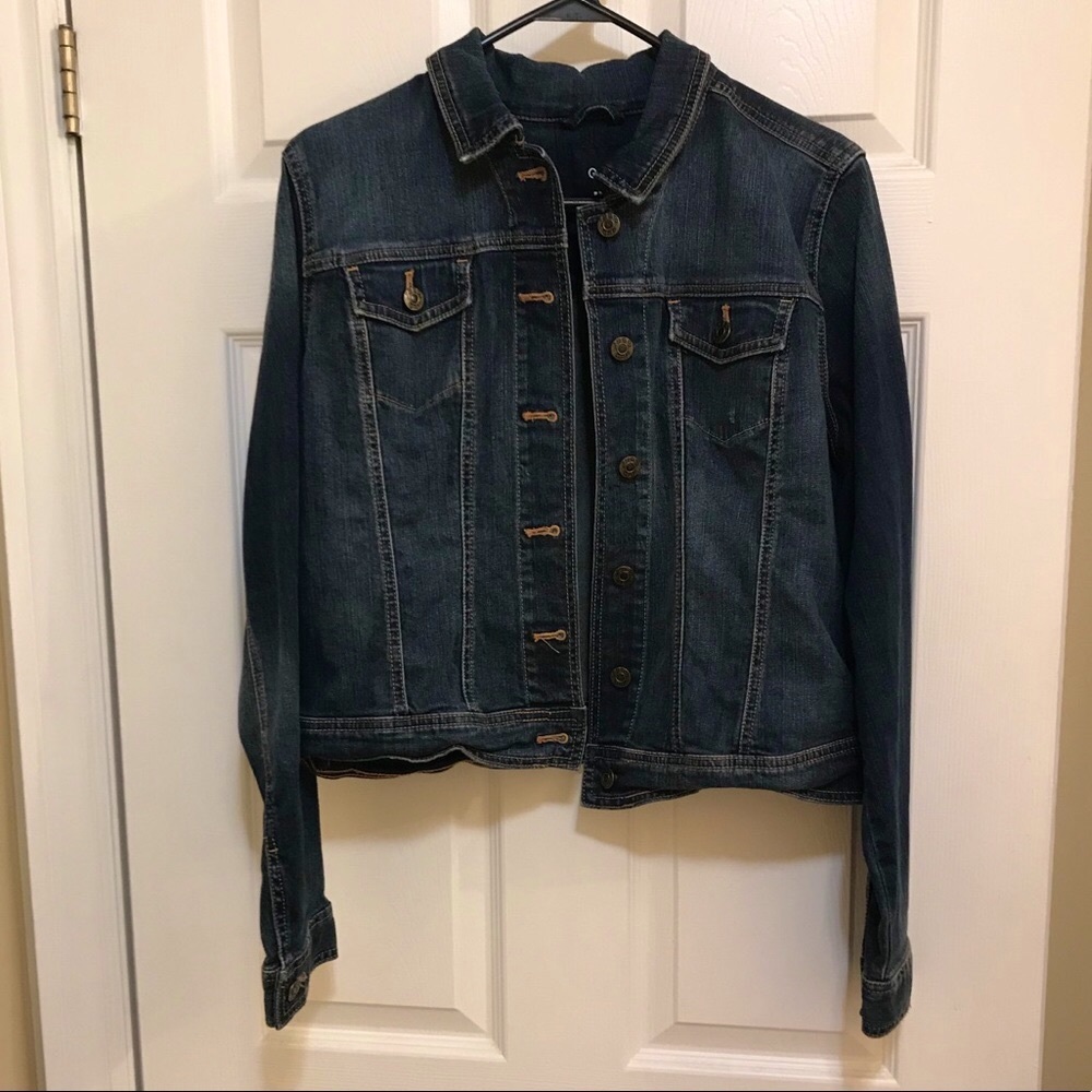 Gap women’s cropped denim jacket, size L